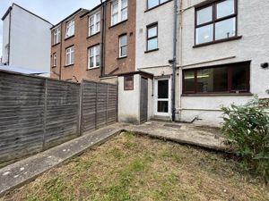 garden area - click for photo gallery